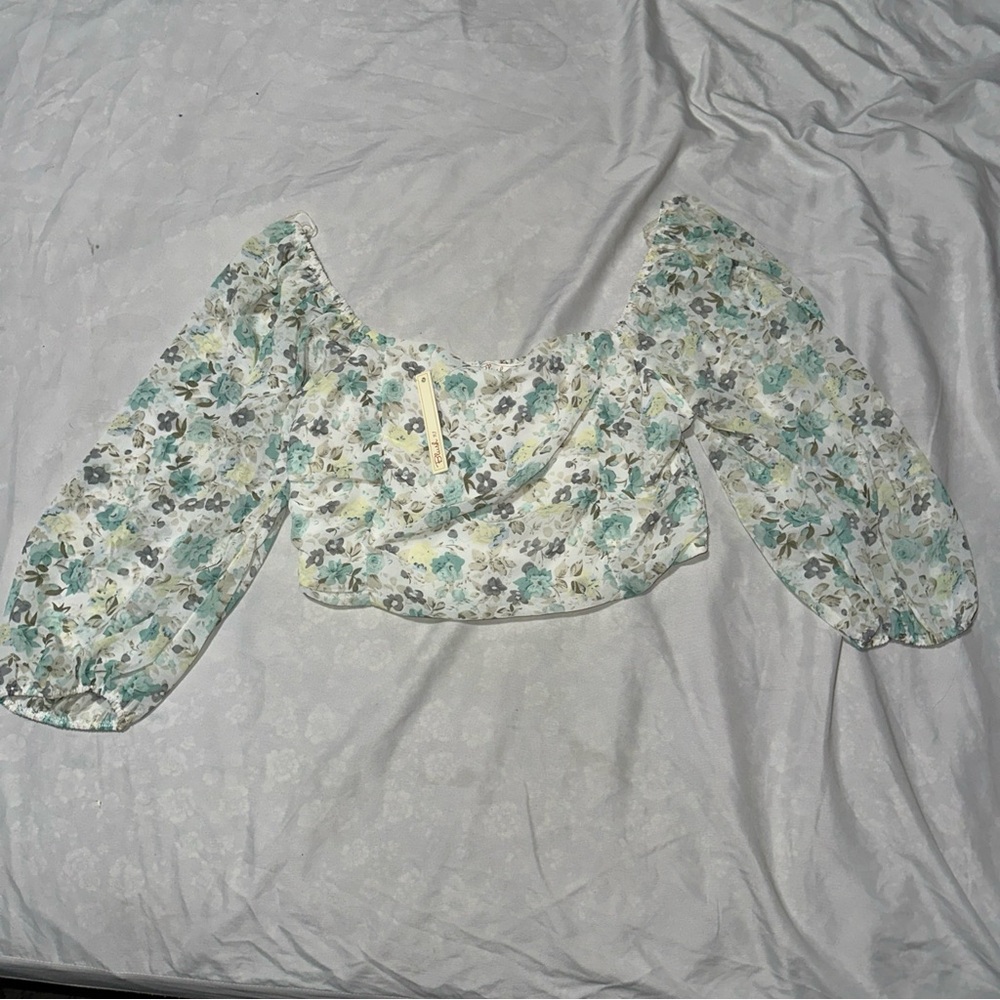 Floral Puff Sleeve Top